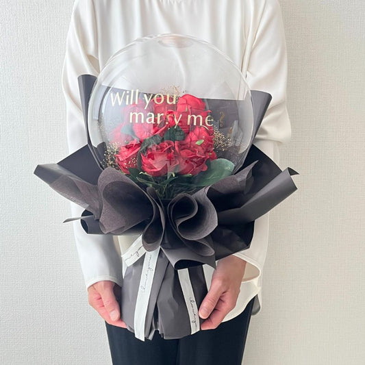 12本のバラ花束 メッセージ入りバルーンアレンジ