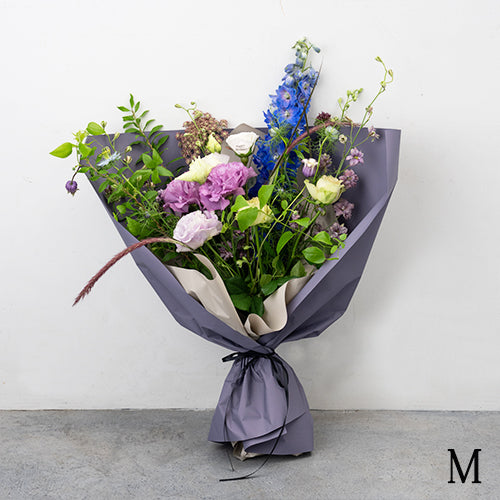フローリストお任せ季節の花束　花びらメッセージ