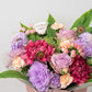 【2026年母の日限定】生花花束　そのまま飾れるカーネーションのスタンディングブーケ 花びらメッセージ