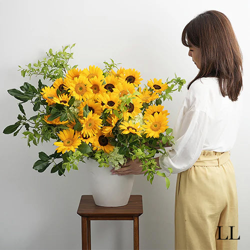 5月から8月限定 生花ひまわりのフラワーアレンジメント 花びらメッセージ