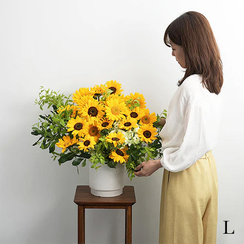 5月から8月限定 生花ひまわりのフラワーアレンジメント 花びらメッセージ