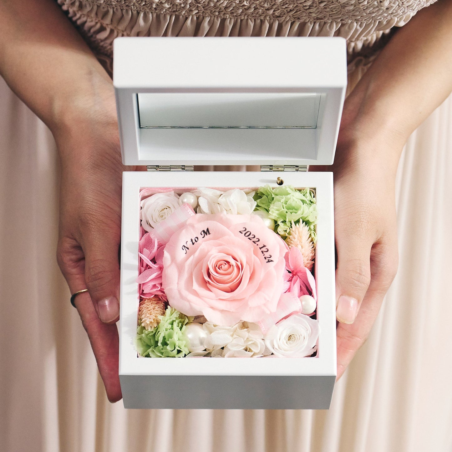 高級ホワイトオルゴールBOX お花イッパイ!プリザーブドフラワー_ピーチ