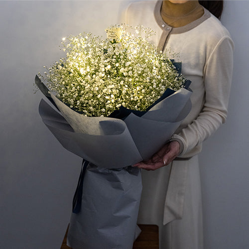 花びらメッセージ　"生花"かすみ草の花束　光る星屑アレンジ_L