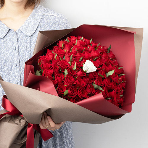 生花バラの花束 プロポーズの定番 花びらメッセージ_108本